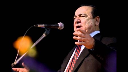 وفاة المطرب السوري صباح فخري عن 88 عاما