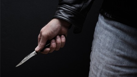 شرطة العاصمة تلقي القبض على مراهقين للاشتباه في طعنهما شابا حتى الموت