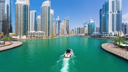 محكمة في دبي تسمح بتسليم الدنمارك بريطانيا اتهم باحتيال ضريبي