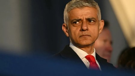 صادق خان يدعو بريطانيا للعودة إلى الاتحاد الأوروبي