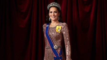 مدام توسو يكشف عن تمثال شمعي جديد للأميرة كاثرين بإطلالة ملكية