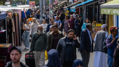 إحصائية: 40% من المواليد في بريطانيا لأمهات مهاجرات.. أعلى مستوى على الإطلاق