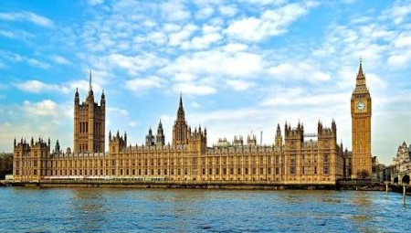 كارثة تواجه سكان وستمنستر: ضريبة كاونسل تاكس تتجه الى الضعف